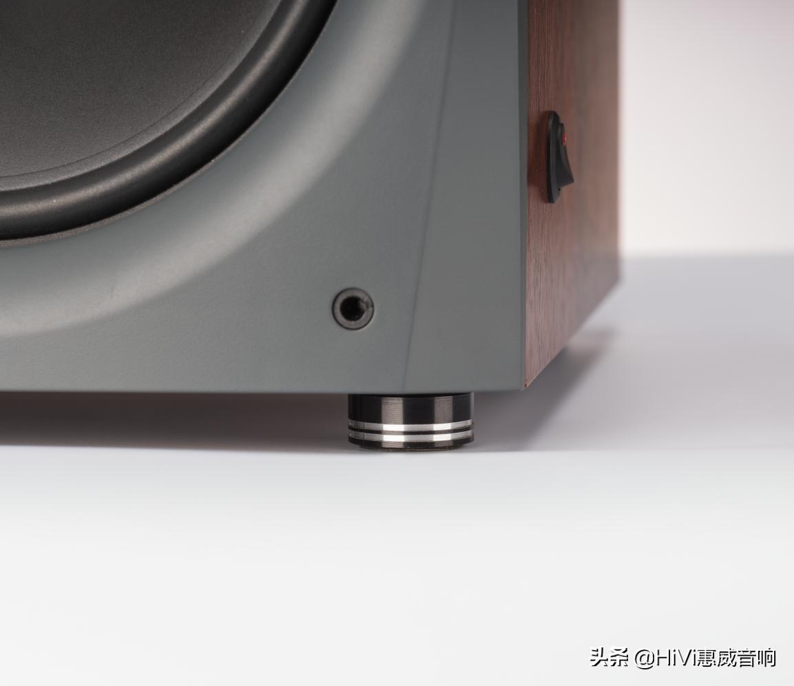 惠威d1500对比什么音箱,惠威d1500和m300mkii哪个好