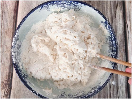 不用排队了！上海阿大葱油饼在家就能做，个个香酥脆，孩子抢着吃