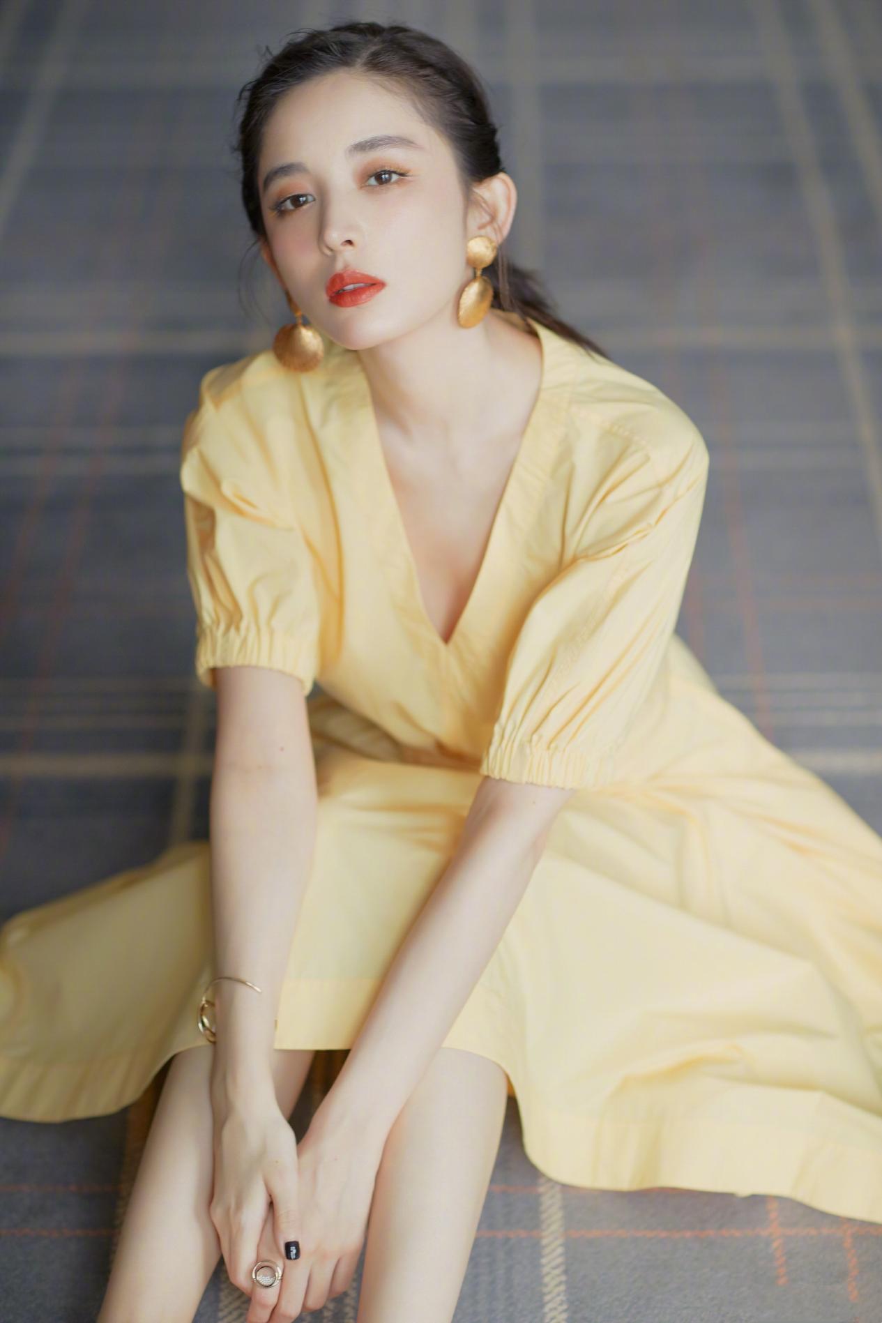 真正的美人在骨不在皮，脸上都有这5点，老了也是一枝花