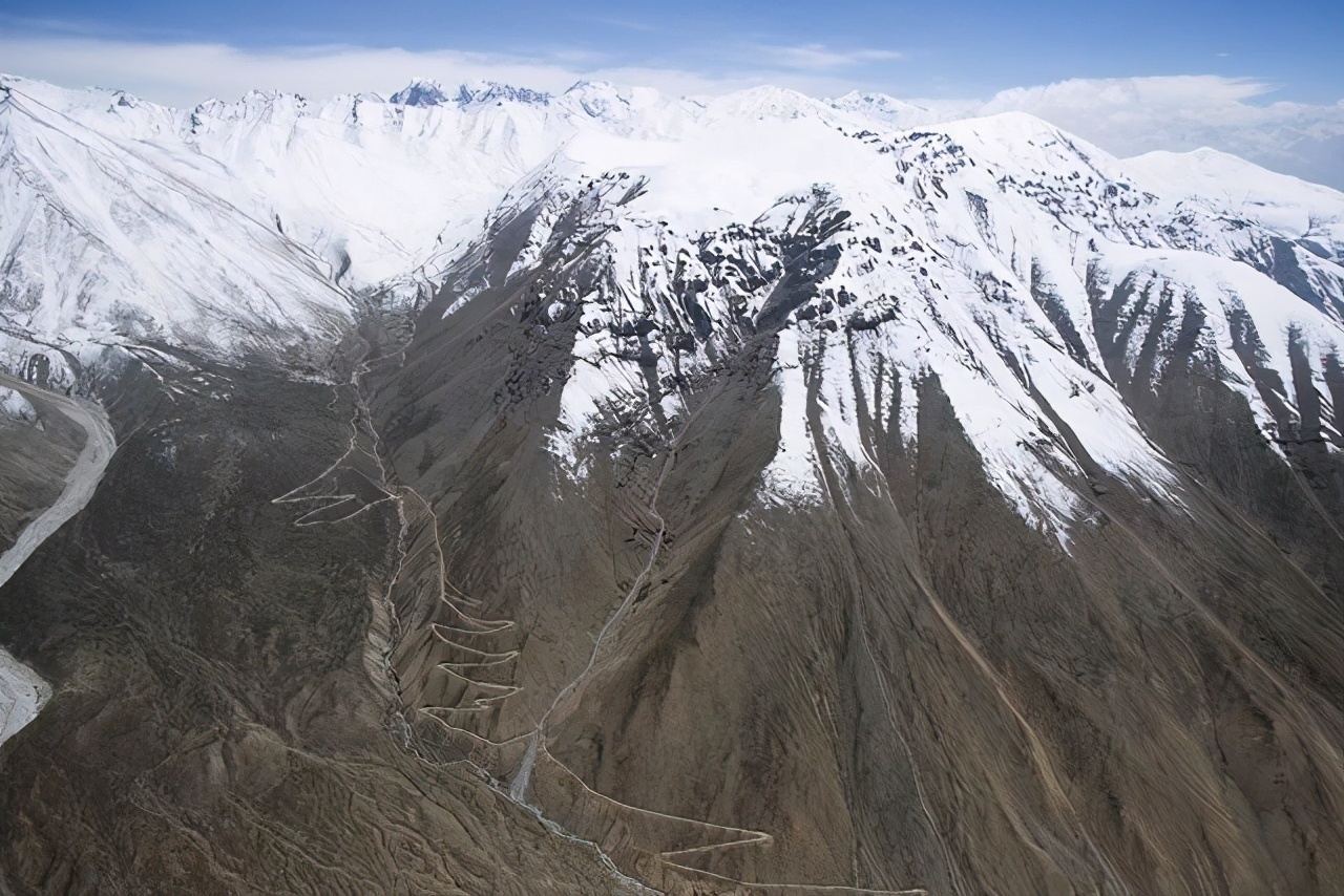 中印边界中段：距新德里不到400公里，中国怎样部署才能占据地利