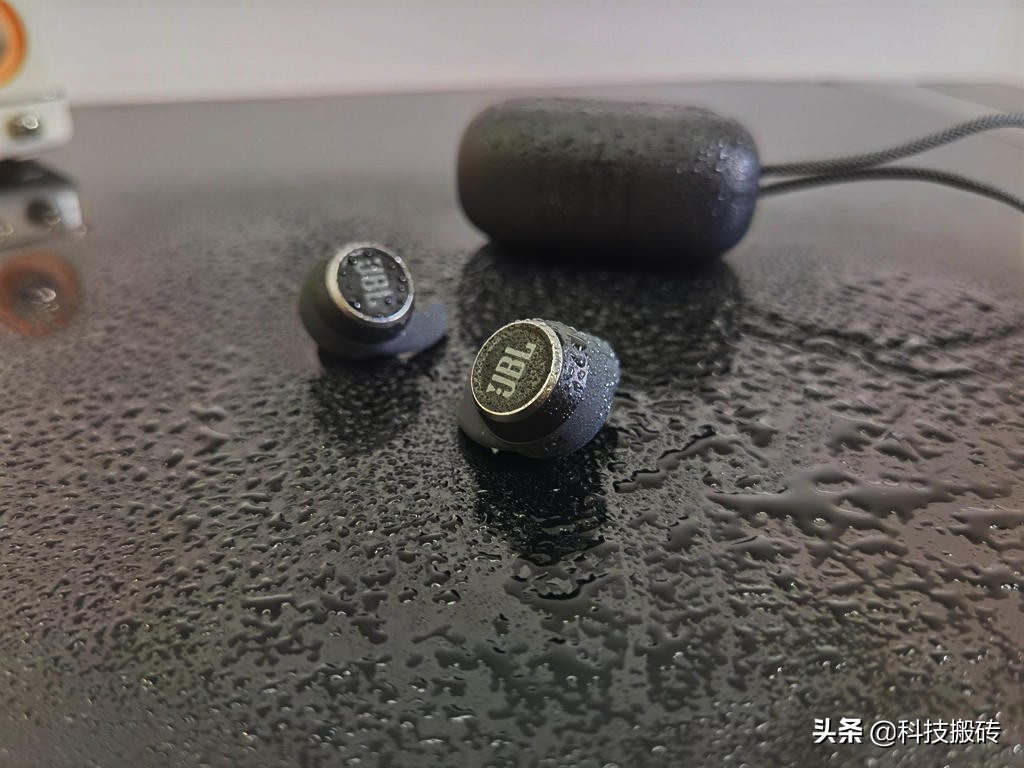 anc降噪耳机性价比之王,哈曼耳机anc