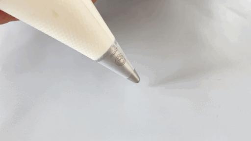 教人如何裱花视频讲解教程,蛋糕裱花必须知道的几种表现手法