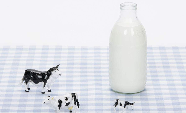 孩子不爱喝奶也不长肉怎么办,换奶后宝宝不爱喝