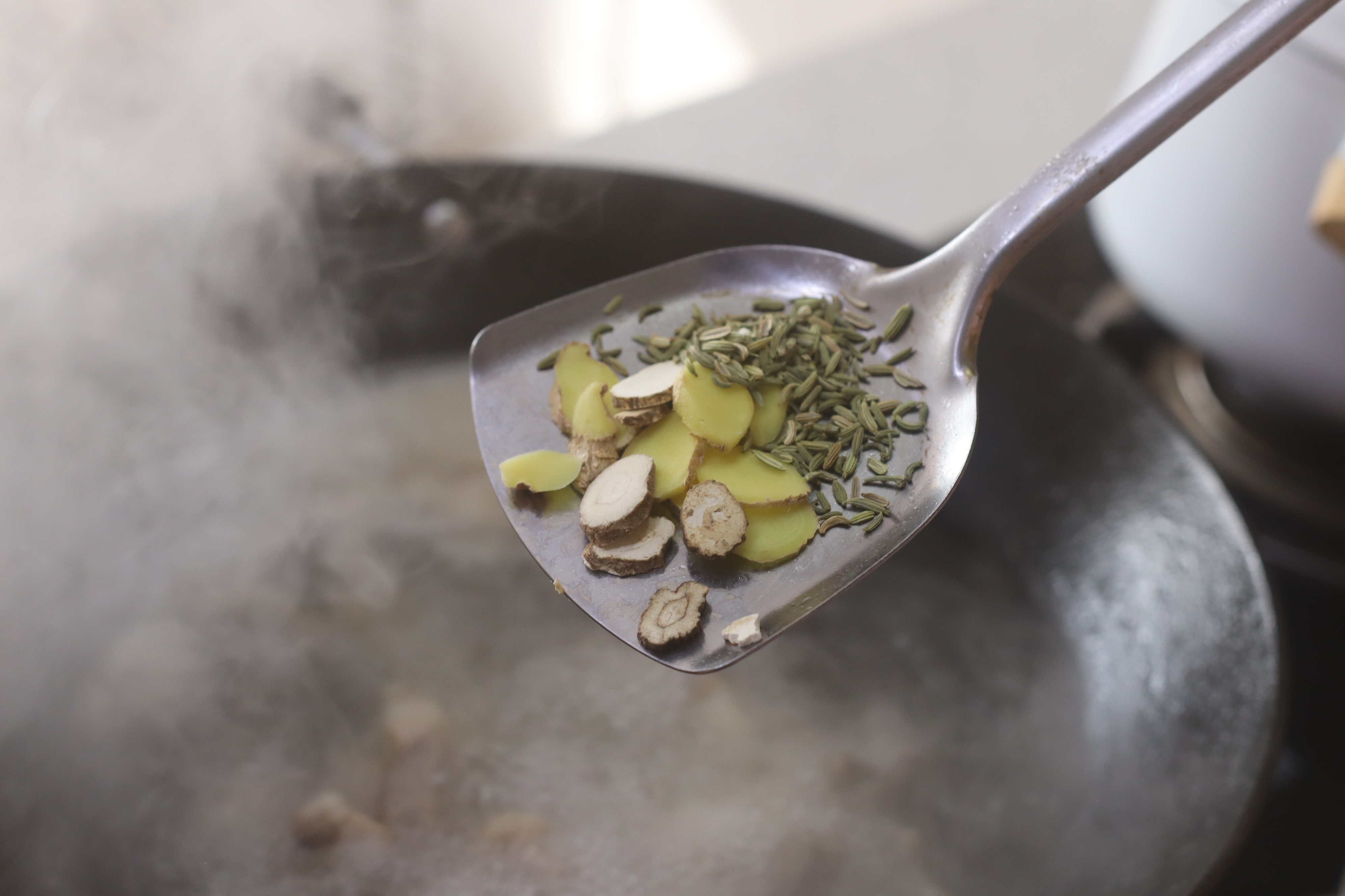 煮羊肉汤放料酒,煮羊肉汤要不要撇浮沫