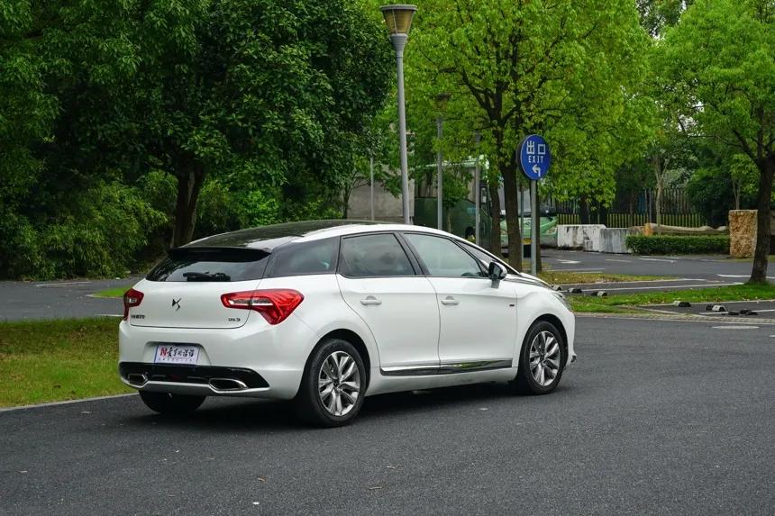 宝马330i敞篷价格报价,二手宝马330i敞篷车视频