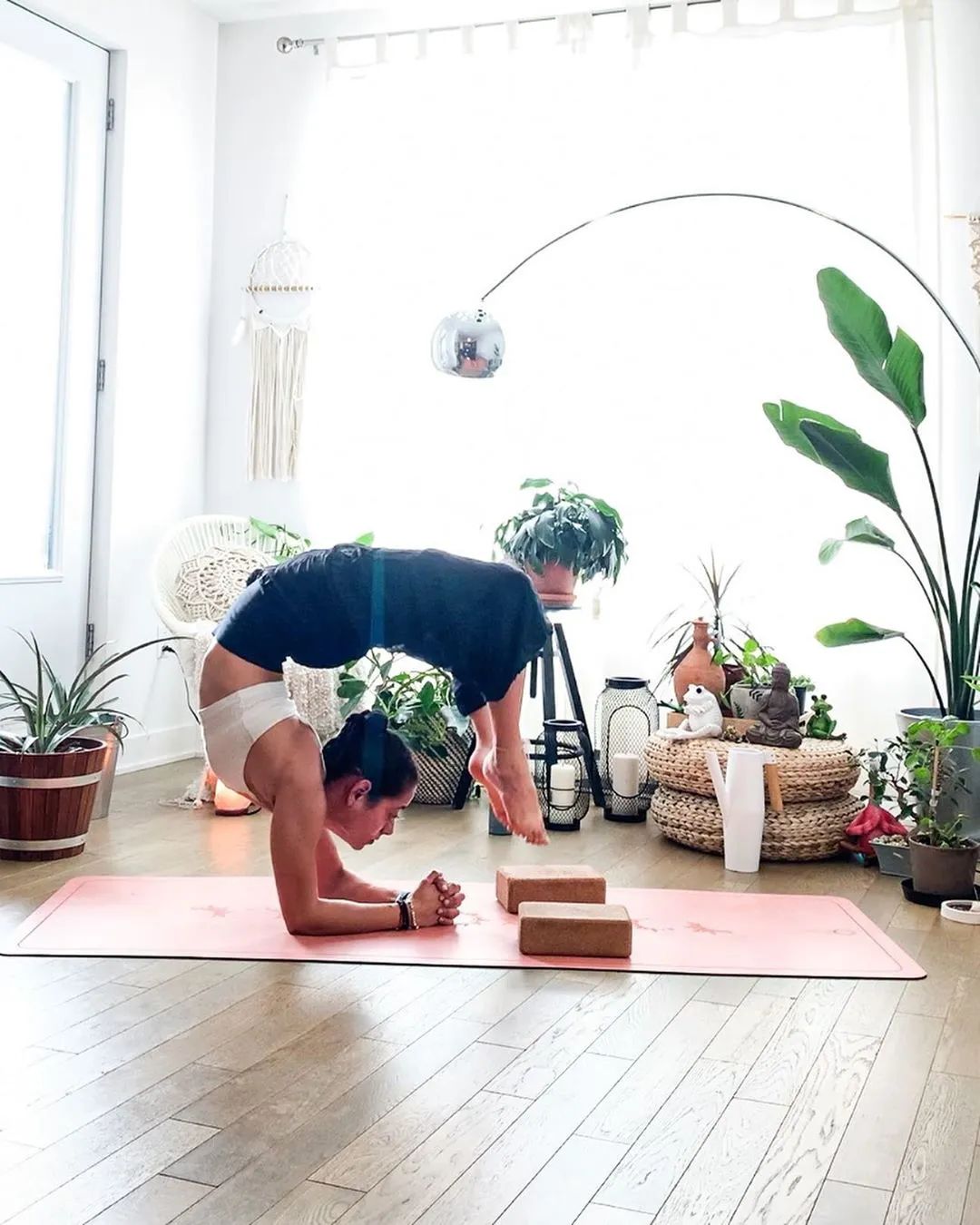 陈数露一袭一字肩短装,陈数露一字肩一袭短装