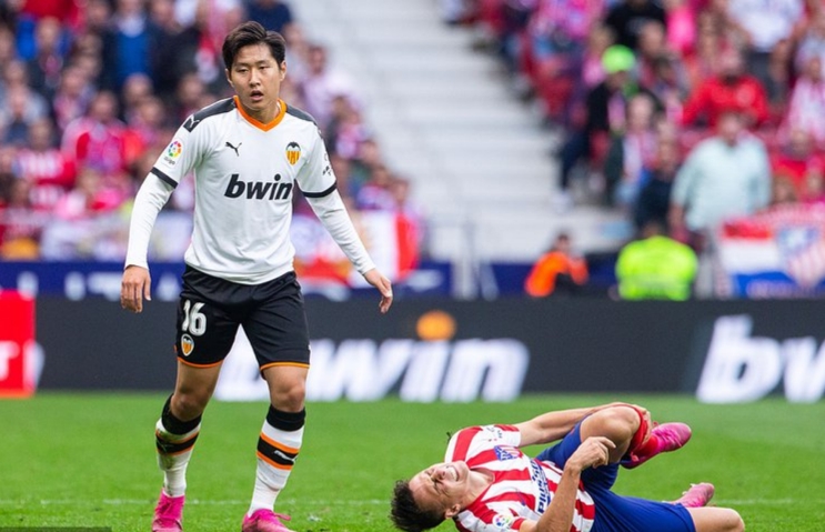 19岁韩国小将对拉莫斯,19岁皇马新星