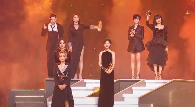 浪姐导演吴梦知凌晨微博发文又秒删,疑似内涵姐姐们