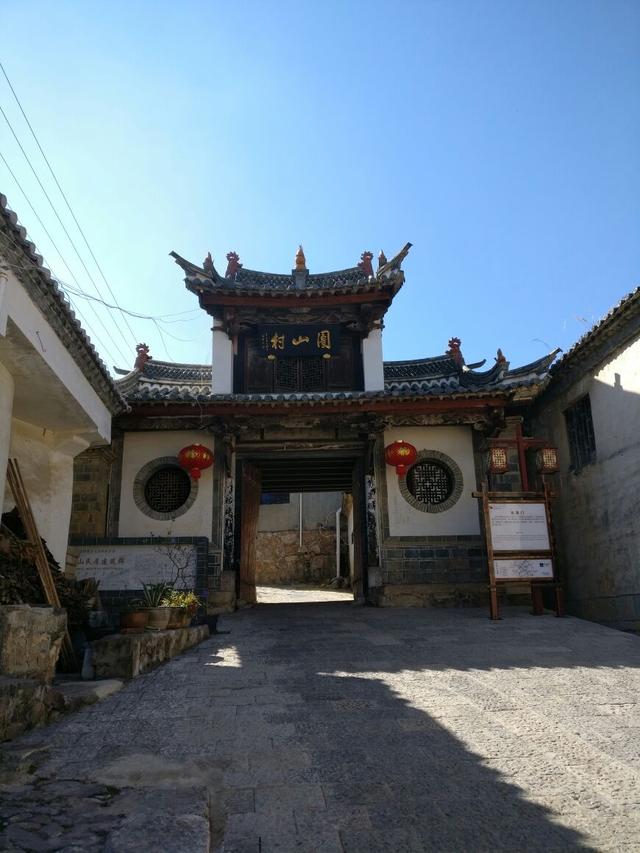 云南建水古城一座依然活着的古城,云南建水古城景点介绍
