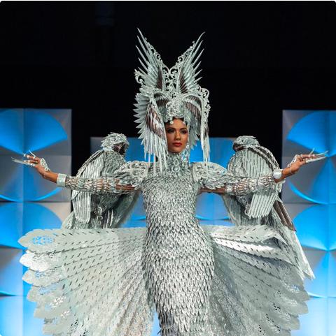 2023南非小姐冠军,南非佳丽获封2019环球小姐