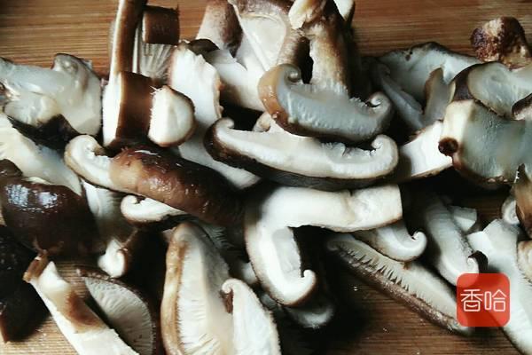 火遍全国的黄焖鸡米饭，终于学到最正宗的做法了，要学的速来！