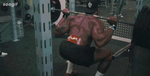 胸肌锻炼用什么工具,锻炼胸肌最有效的方法有器材