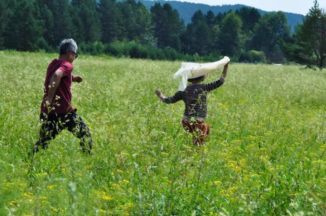 几个闺蜜自驾游的视频,一群闺蜜旅行视频