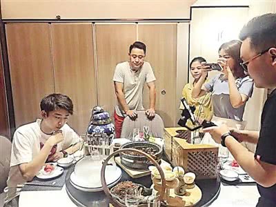 男子连吃三年饭店,重庆吃货王带你吃遍全重庆