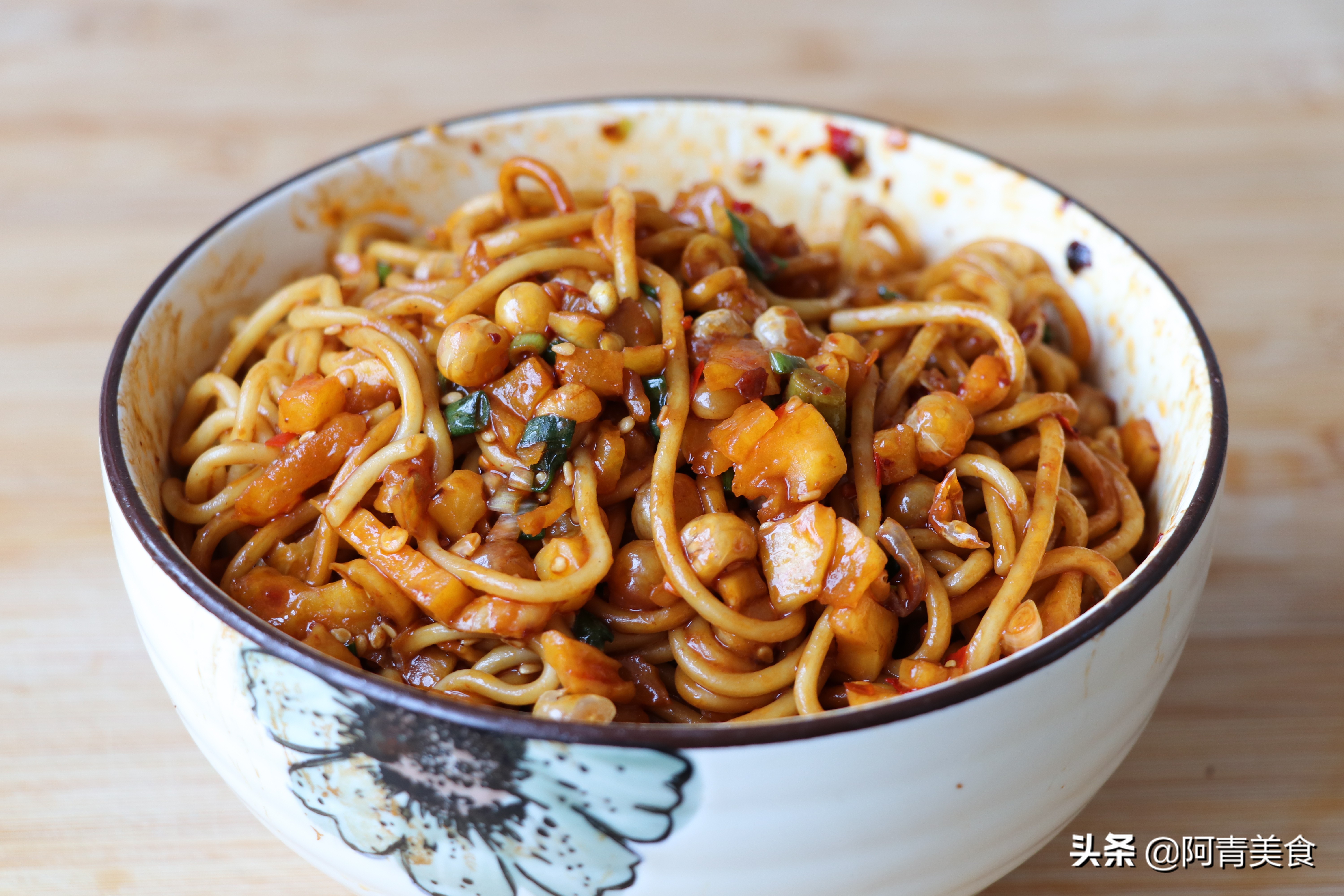 外面卖的热干面怎么做,热干面武汉正宗做法开店商用