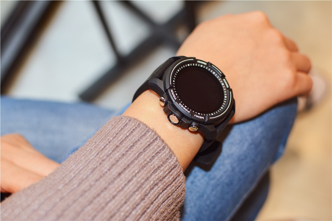 jeep智能全境界腕表值得买吗,jeep智能手表值不值得入手