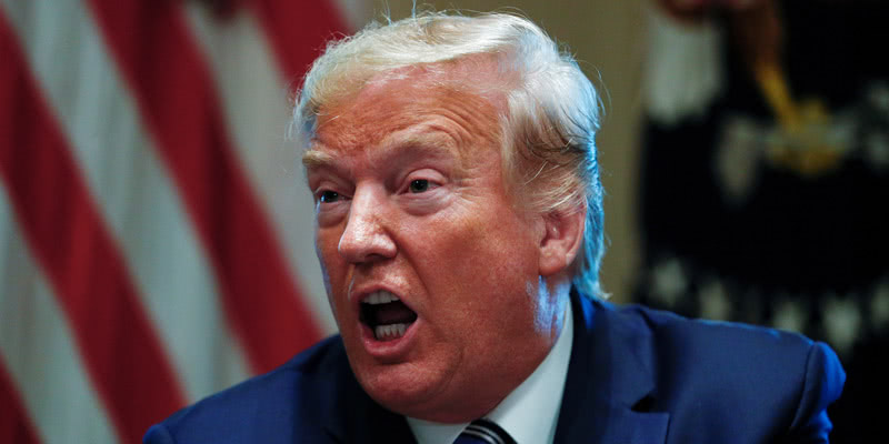 美国民众抗议特朗普关税,美国抗议者躺满大街反对特朗普