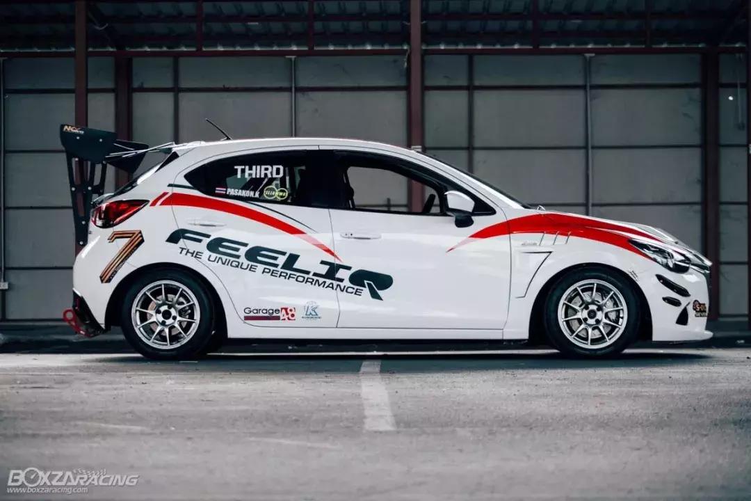 马自达2改装阿尔派车机音响,马自达2.0改装案例