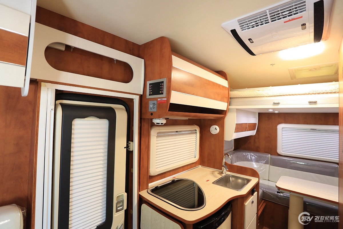 同级别车型谁敢跟它比轻量化！双会客区，实拍亚特plasy631房车