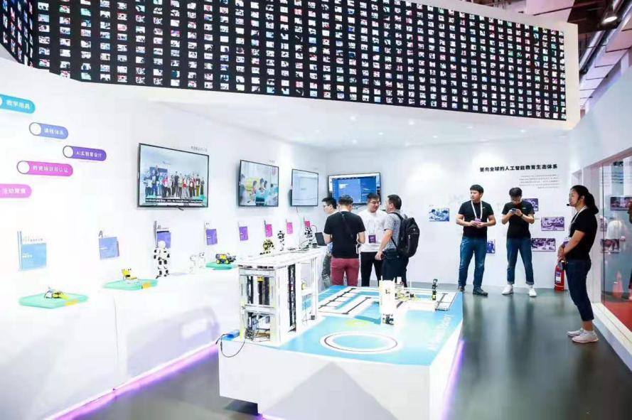 优必选人工智能课程介绍,优必选科技智能机器人