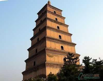 步*园春沁**韵，赋秦