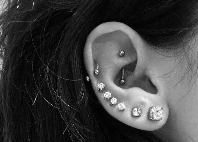 打三个耳洞有什么忌讳,三种人要打耳洞