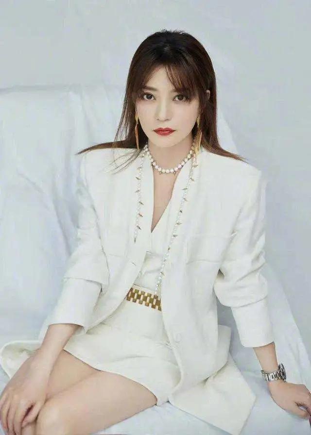 正面鹰钩鼻侧面希腊鼻,希腊鼻怎么和鹰钩鼻那么像