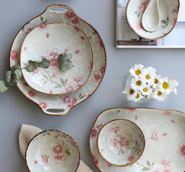 我们吃饭用的瓷碗,瓷盘好看又好用!那么是不是很安全呢?