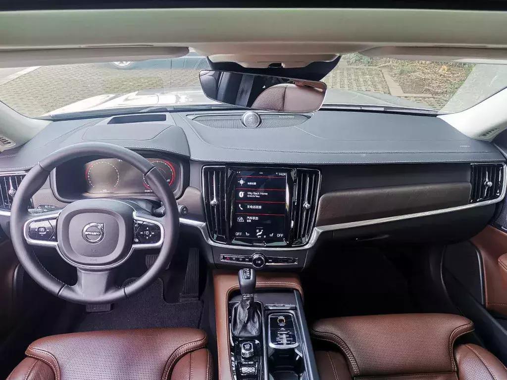 车价50万,音响值10万!这辆旅行车为何如此受追捧?