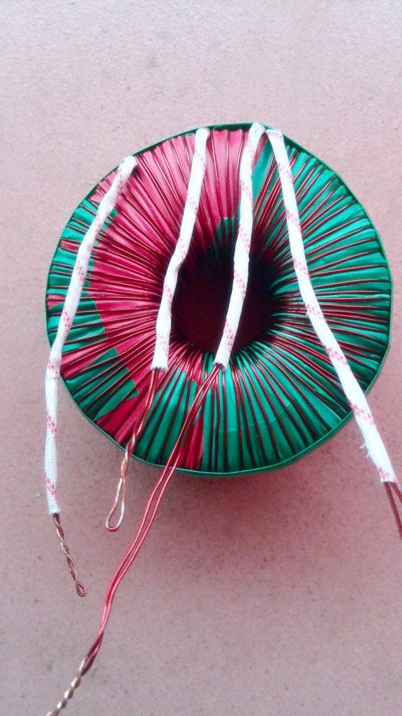 老式手工绕制12v充电器,车载充电器怎么接12v蓄电池