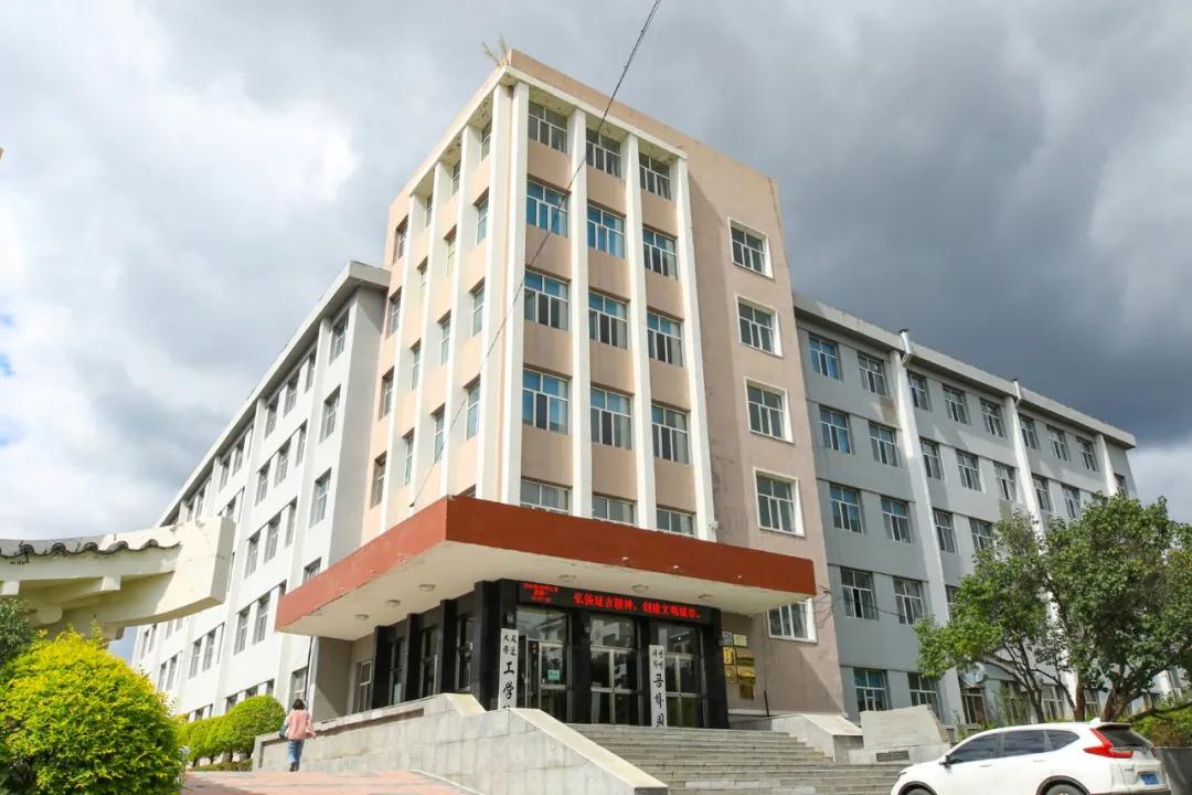 延边大学2020级新生开始报到,延边大学让家长送大一新生进学校