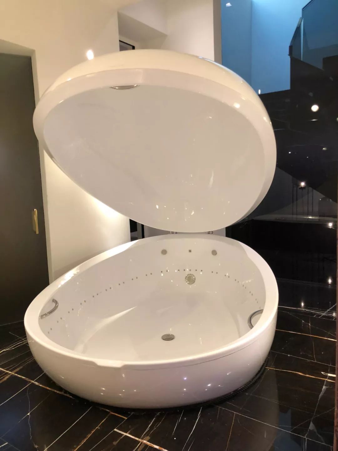 上千亿的顶级豪华别墅,最豪华的高科技别墅