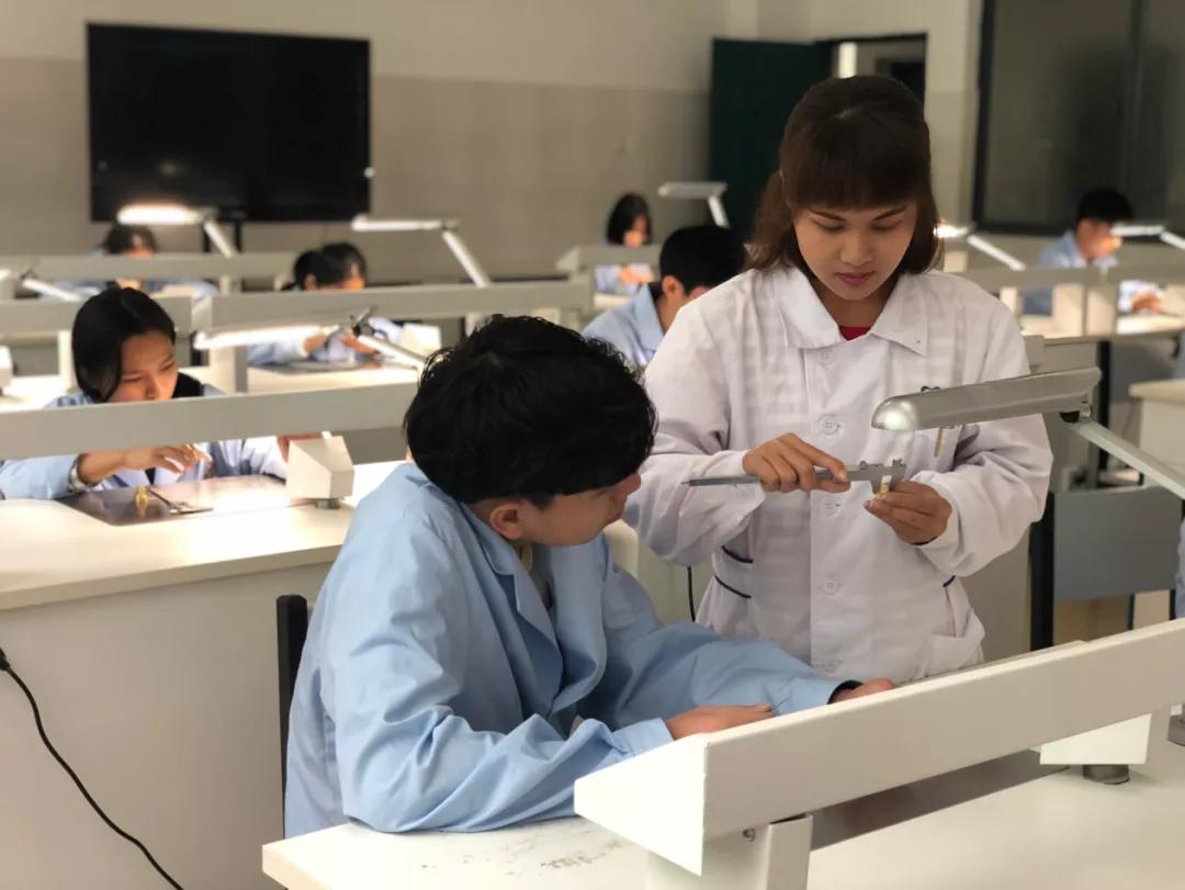 热门职校专业排名前十名,各大中职院校强势专业