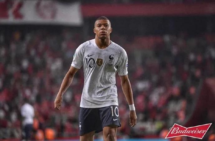 足坛现役天才球星,足坛十大球星现役