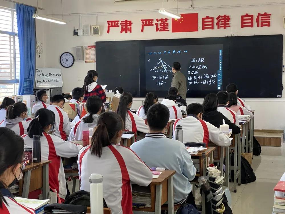 昆十中初三,昆十中高三两校区集中复习