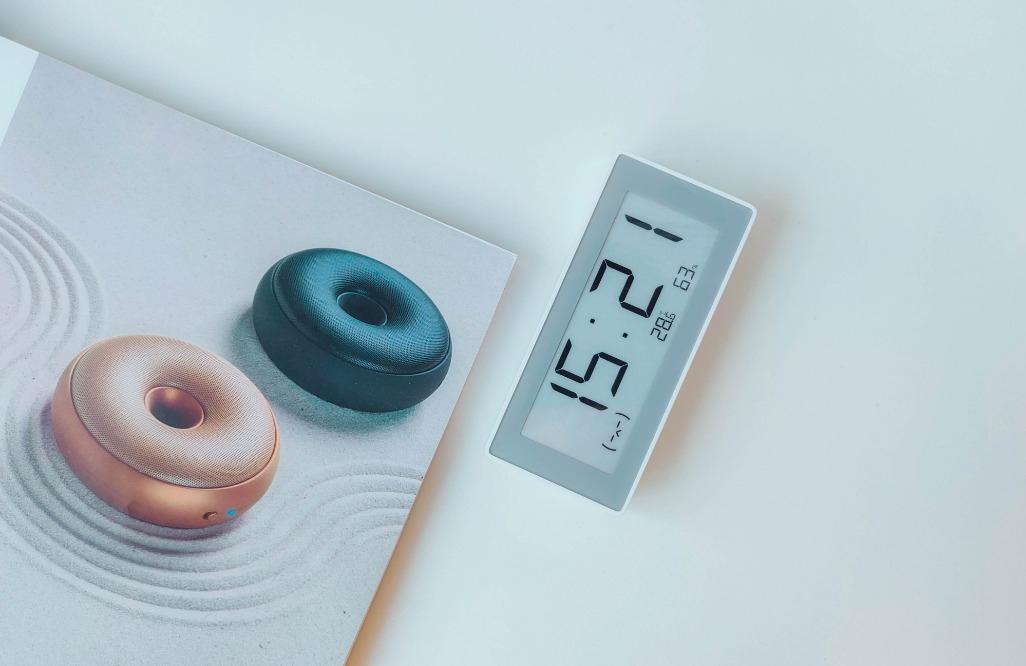 智能温湿度时钟,自动授时时钟式温湿度计