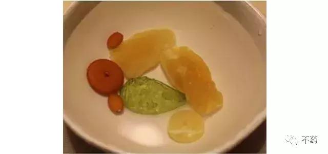 为啥我的蜜蜡是白的,我的蜜蜡为什么不是松香味