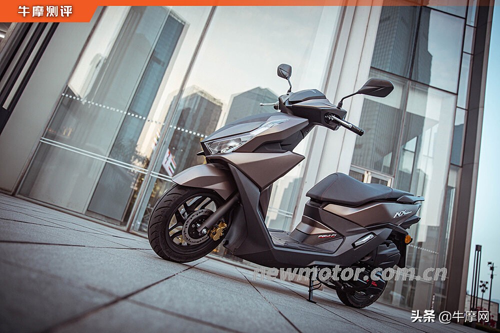 五羊本田nx125和雅马哈巧格哪个好,新款五羊本田nx125踏板车骑行感受