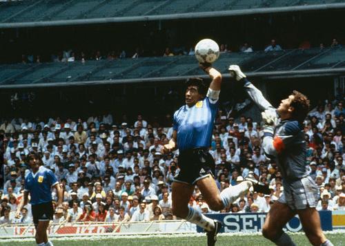 永别了阿根廷最大牌的球迷！因电子游戏而了解球王