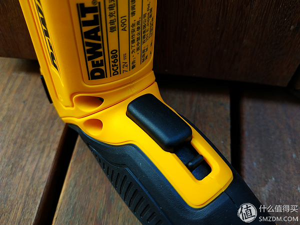 得伟迷你电动螺丝刀,电动螺丝刀推荐测评得伟