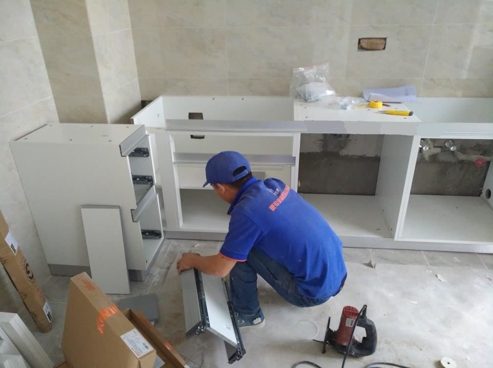 900元不锈钢橱柜,厨房橱柜1500一平质量好吗