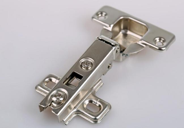 柜子有必要安装大角度铰链吗,柜子装拉手好还是不装拉手好