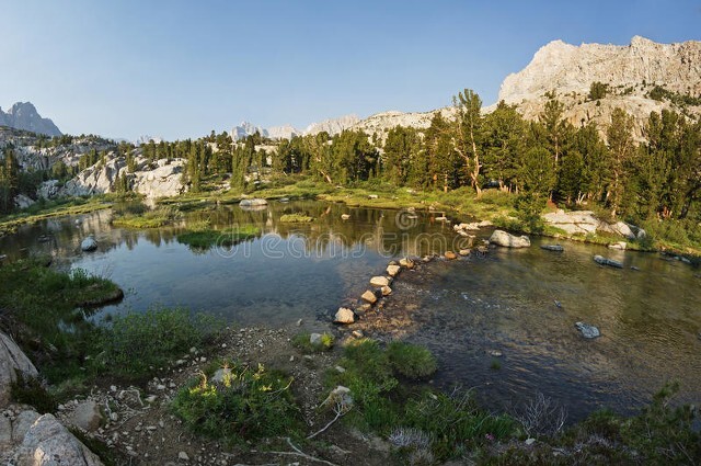 山不过来我就过去谁说的,山不过来我就过去是什么意思