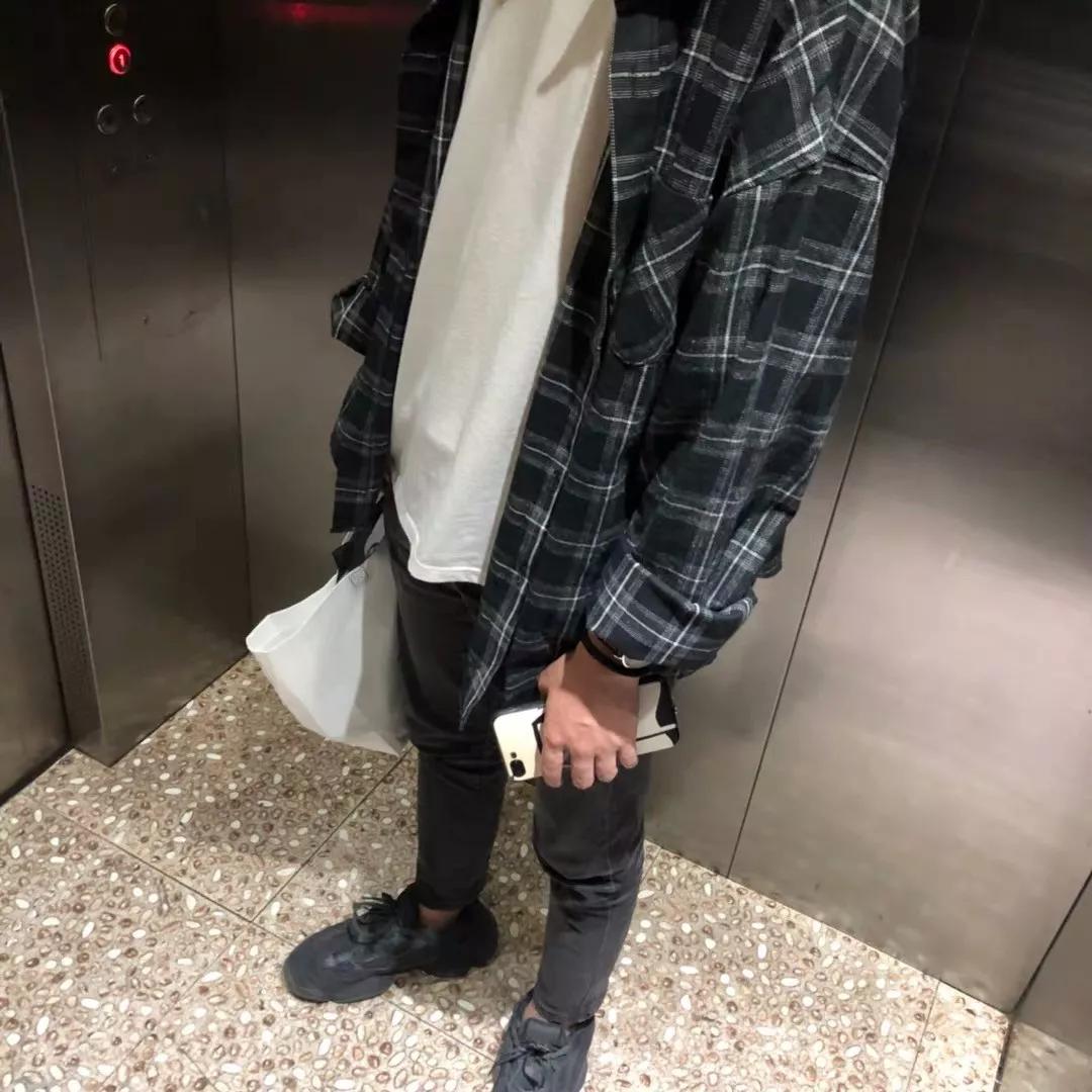 怎样穿有气质学生党男生,现在的年轻男生都怎么穿