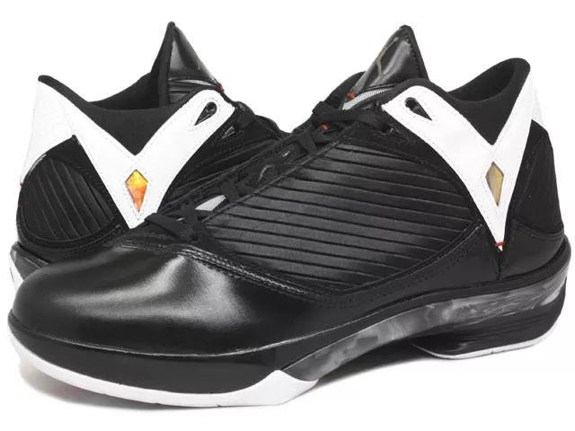 yeezy和aj哪个定位更高,yeezy区别