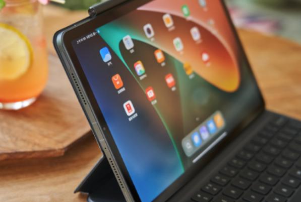 同等价位的苹果和小米,苹果和小米同等价位哪个好