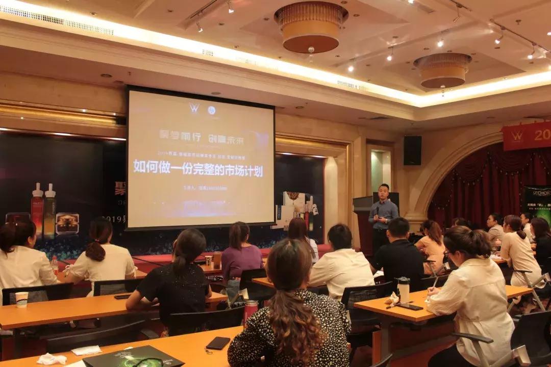 鑱氭ⅵ鍓嶈鑺傜洰,鑱氭ⅵ鍓嶈