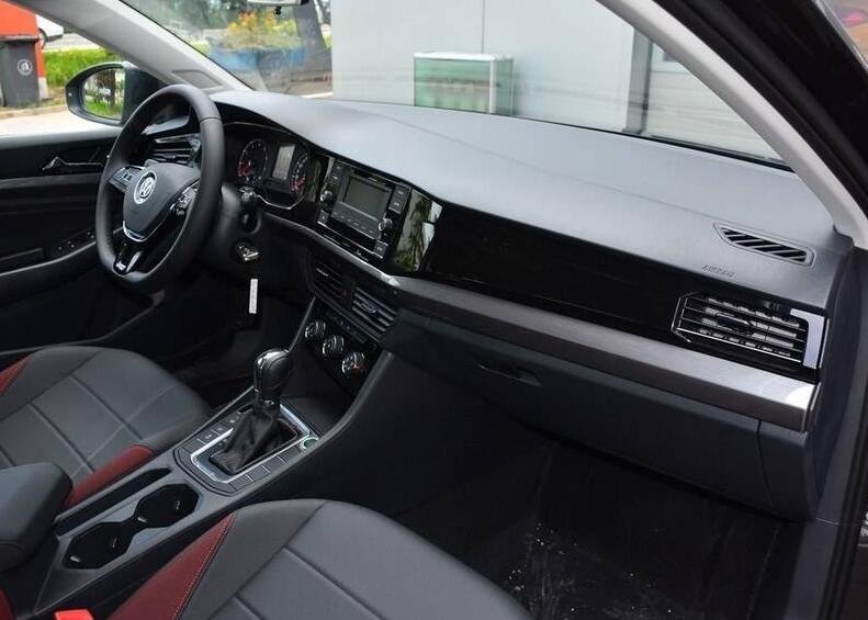 轩逸朗逸英朗卡罗拉宝来思域比较,宝来经典能卖多少钱