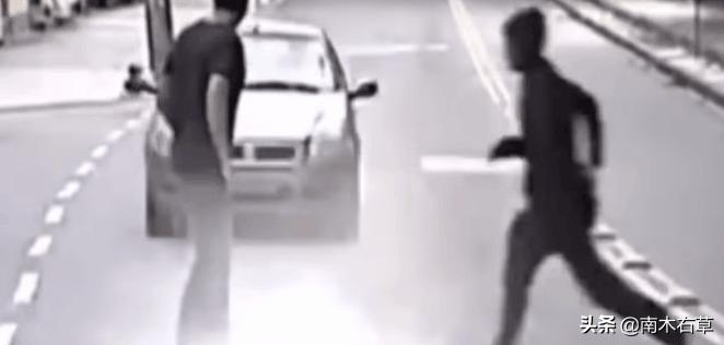 瞬间转移监控视频,监控拍下的惊人瞬间