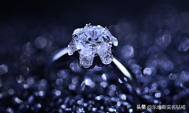 pt999铂金戒指回收价格,pt900铂金戒指一克最新价格多少